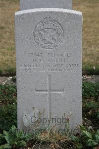 St. Sever Cemetery Rouen - Smith, D G