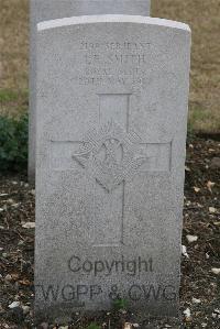 St. Sever Cemetery Rouen - Smith, Ivan