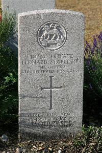 St. Sever Cemetery Rouen - Stapleton, Leonard