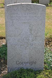 St. Sever Cemetery Rouen - Stephens, William