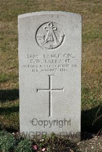 St. Sever Cemetery Rouen - Tarrant, Ernest William