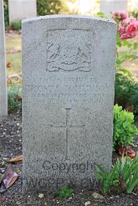 St. Sever Cemetery Rouen - Tomlinson, Thomas