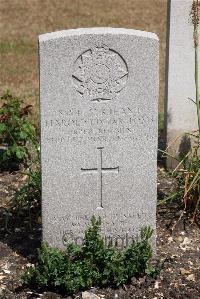 St. Sever Cemetery Rouen - Toms, Harold Edgar
