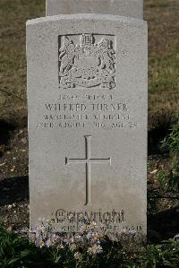 St. Sever Cemetery Rouen - Turner, Wilfred