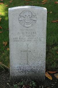 St. Sever Cemetery Rouen - Vicker, Ernest Henry