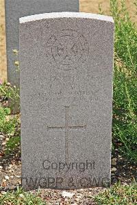 St. Sever Cemetery Rouen - Warren, Ernest Edward