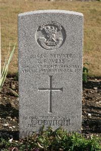 St. Sever Cemetery Rouen - Webb, Dennis Frank