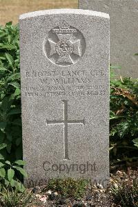 St. Sever Cemetery Rouen - Williams, William