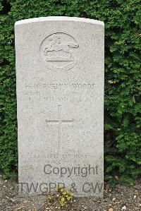 St. Sever Cemetery Rouen - Woods, Eric Evelyn