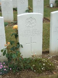 Connaught Cemetery - Anderson, J W