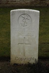Ancre British Cemetery Beaumont-Hamel - Adams, James