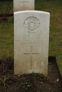 Ancre British Cemetery Beaumont-Hamel - Allen, P G