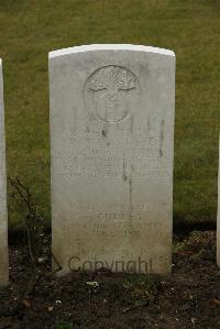 Ancre British Cemetery Beaumont-Hamel - McIntyre, R