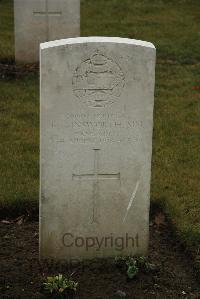 Heath Cemetery Harbonnieres - Ainsworth, Herbert A.