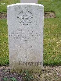 Reichswald Forest War Cemetery - Almas, Russell Munn