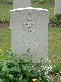 Reichswald Forest War Cemetery - Arthur, Douglas Invicta