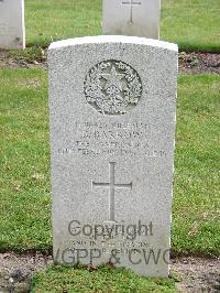 Reichswald Forest War Cemetery - Barrow, Bruce