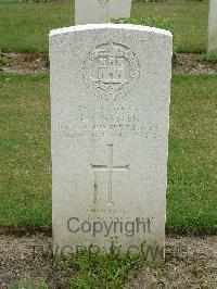 Reichswald Forest War Cemetery - Baster, Laurence Knox