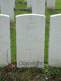 Reichswald Forest War Cemetery - Bates, Douglas