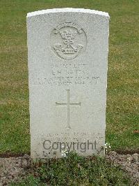 Reichswald Forest War Cemetery - Bates, Edmund Howard