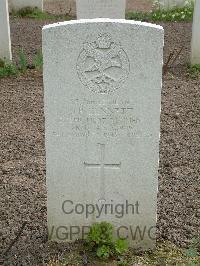 Reichswald Forest War Cemetery - Bennett, John Phillip
