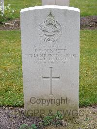 Reichswald Forest War Cemetery - Bennett, Peter Edward