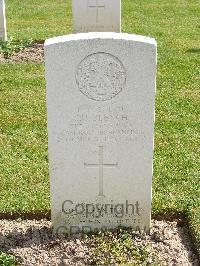 Reichswald Forest War Cemetery - Blench, James Henry