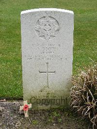 Reichswald Forest War Cemetery - Booth, Norman