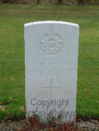 Reichswald Forest War Cemetery - McGillivray, Delmer Ronald