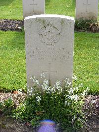 Reichswald Forest War Cemetery - McKinnon, Allan Francis