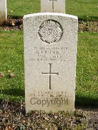 Reichswald Forest War Cemetery - Roberts, George Joseph
