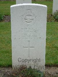 Reichswald Forest War Cemetery - Sweeney, George Edward