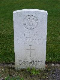 Reichswald Forest War Cemetery - Tapping, John French