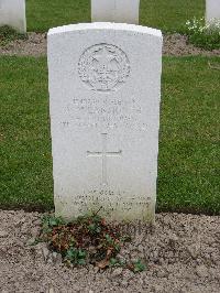 Reichswald Forest War Cemetery - Wearmouth, Victor