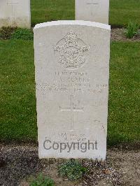 Rheinberg War Cemetery - Clarke, John Yorke