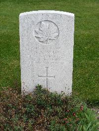 Groesbeek Canadian War Cemetery - White, Wilbert Arthur