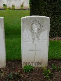 London Cemetery And Extension Longueval - Barker, Francis George