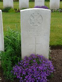 London Cemetery And Extension Longueval - Bell, Robert De Hougham Mark