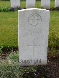 London Cemetery And Extension Longueval - Bennett, Rupert