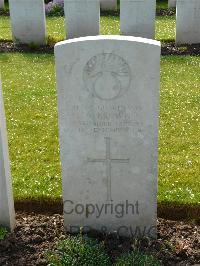 London Cemetery And Extension Longueval - Brown, Archibald