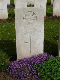 London Cemetery And Extension Longueval - Brown, Christopher James
