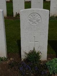 London Cemetery And Extension Longueval - Burt, Frank William