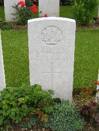 London Cemetery And Extension Longueval - Bottomley, Harry