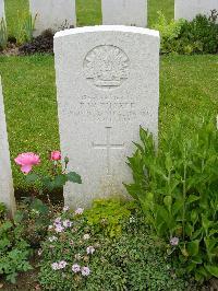 London Cemetery And Extension Longueval - Buckle, Frank Willoughby