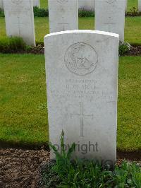 London Cemetery And Extension Longueval - Clarke, Henry