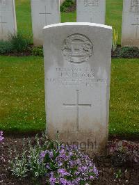 London Cemetery And Extension Longueval - Crooks, James Arthur
