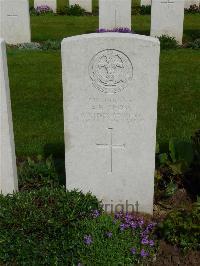 London Cemetery And Extension Longueval - Cross, Aubrey E