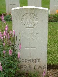London Cemetery And Extension Longueval - Currie, Albert Alexander