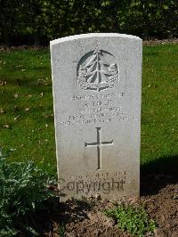 London Cemetery And Extension Longueval - Dick, Arthur