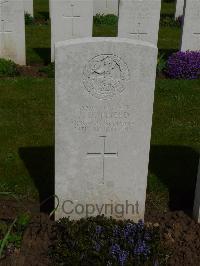 London Cemetery And Extension Longueval - Duffied, James